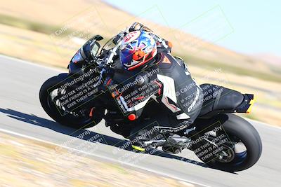 media/Oct-15-2023-TrackXperience (Sun) [[85198ff50b]]/Group 2/session 4 turn 3/